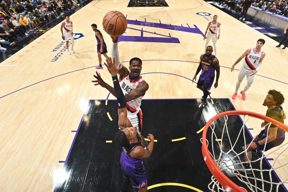 在激烈竞争 在激烈竞争