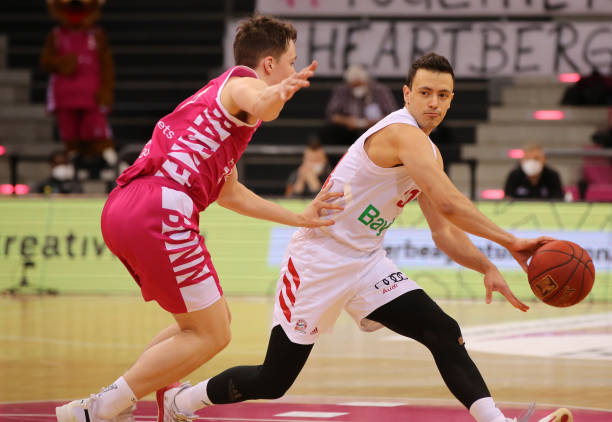 为球队贡献 为球队贡献